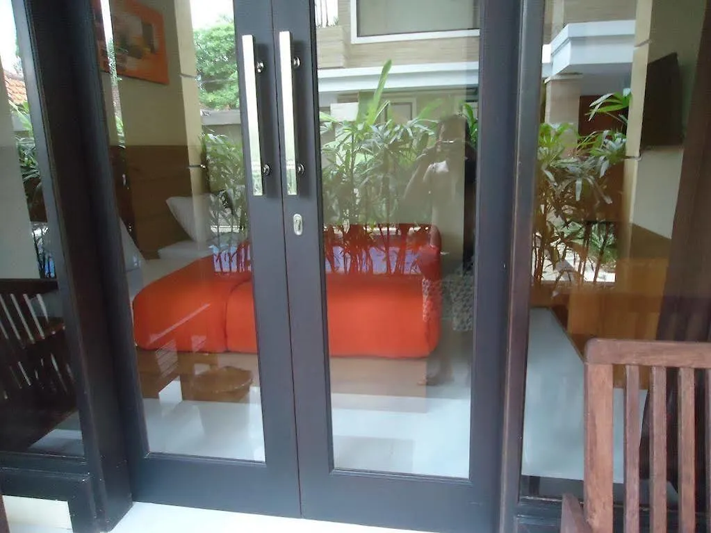 Kondra Premiere Guest House Kuta  2*, Kuta (Bali)