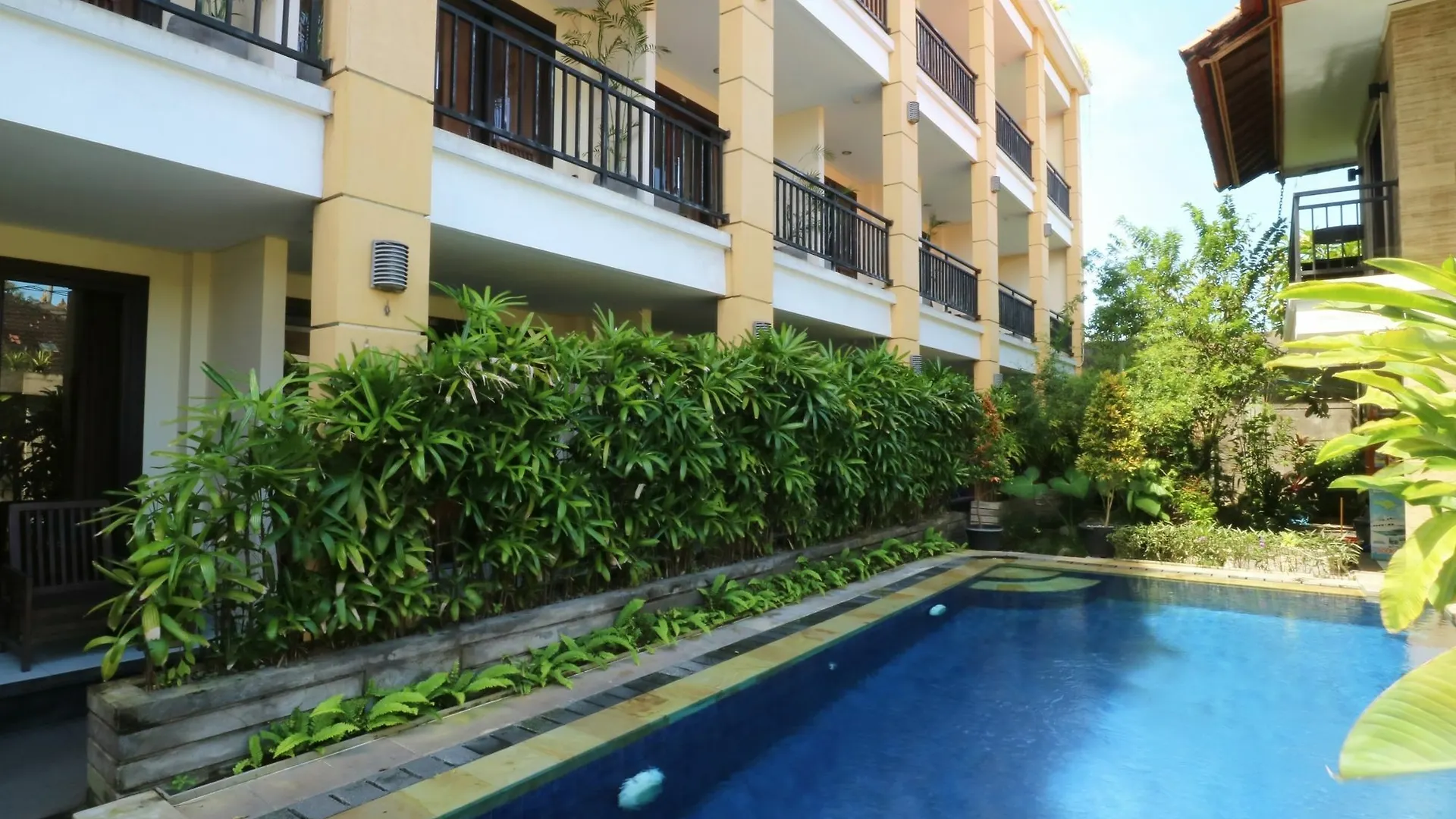 Kondra Premiere Guest House Kuta
