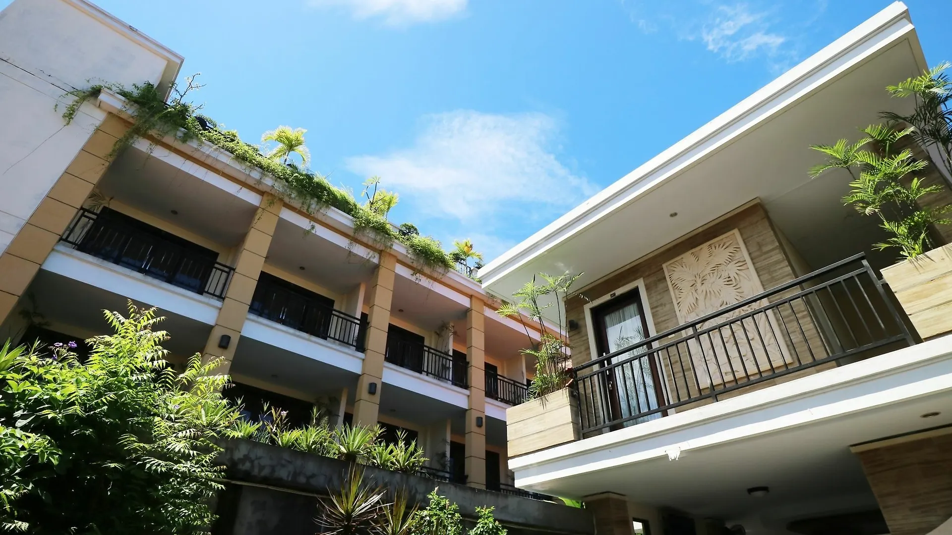 Kondra Premiere Guest House Kuta  2*, Kuta (Bali)